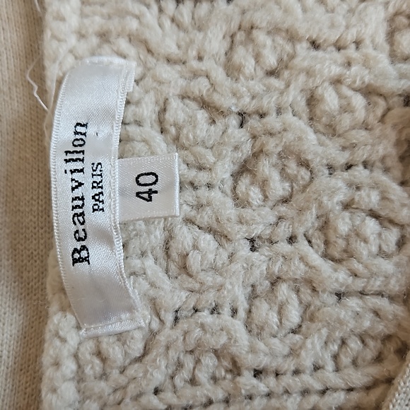 Beauvillon Paris Wool/Acrylic Blend Short Sleeved Sweater Dress - Picture 4 of 11